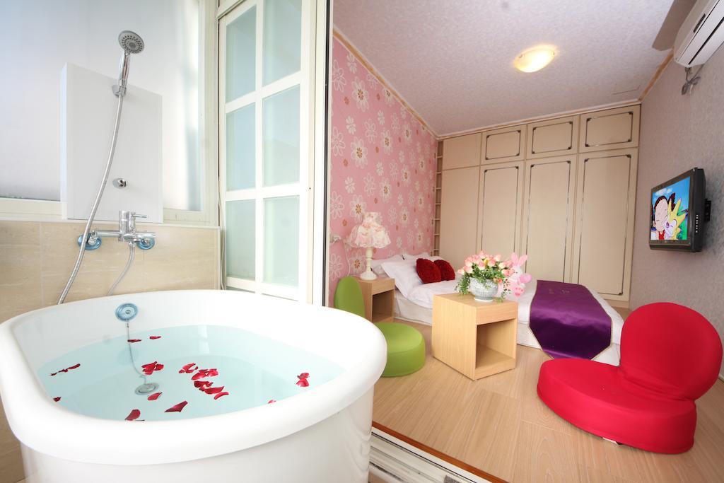 Avica Homestay Вужие Екстериор снимка